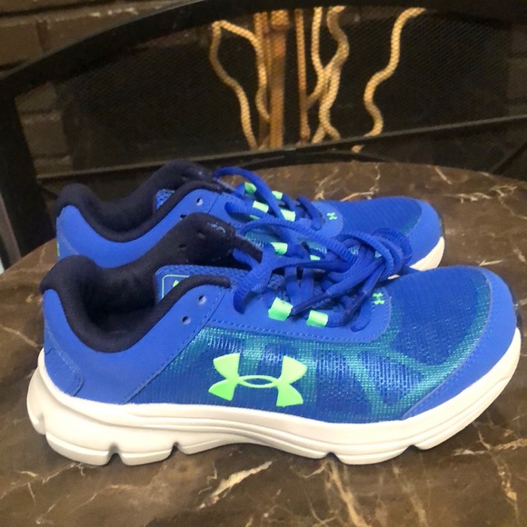 blue and green under armour shoes